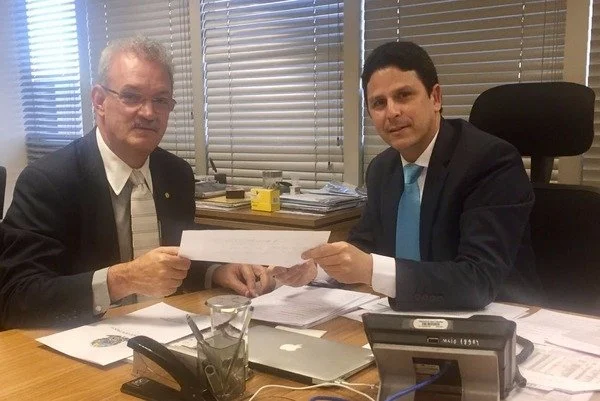 Geraldo informa prefeituras de programa aberto no Ministério das Cidades