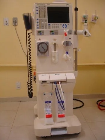 Na atualidade, a unidade especializada trabalha com 14 máquinas e atende a 89 pacientes divididos em três turnos.
