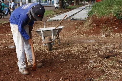 População reclama de morosidade e poucos funcionários nas obras do Zé Tabela
