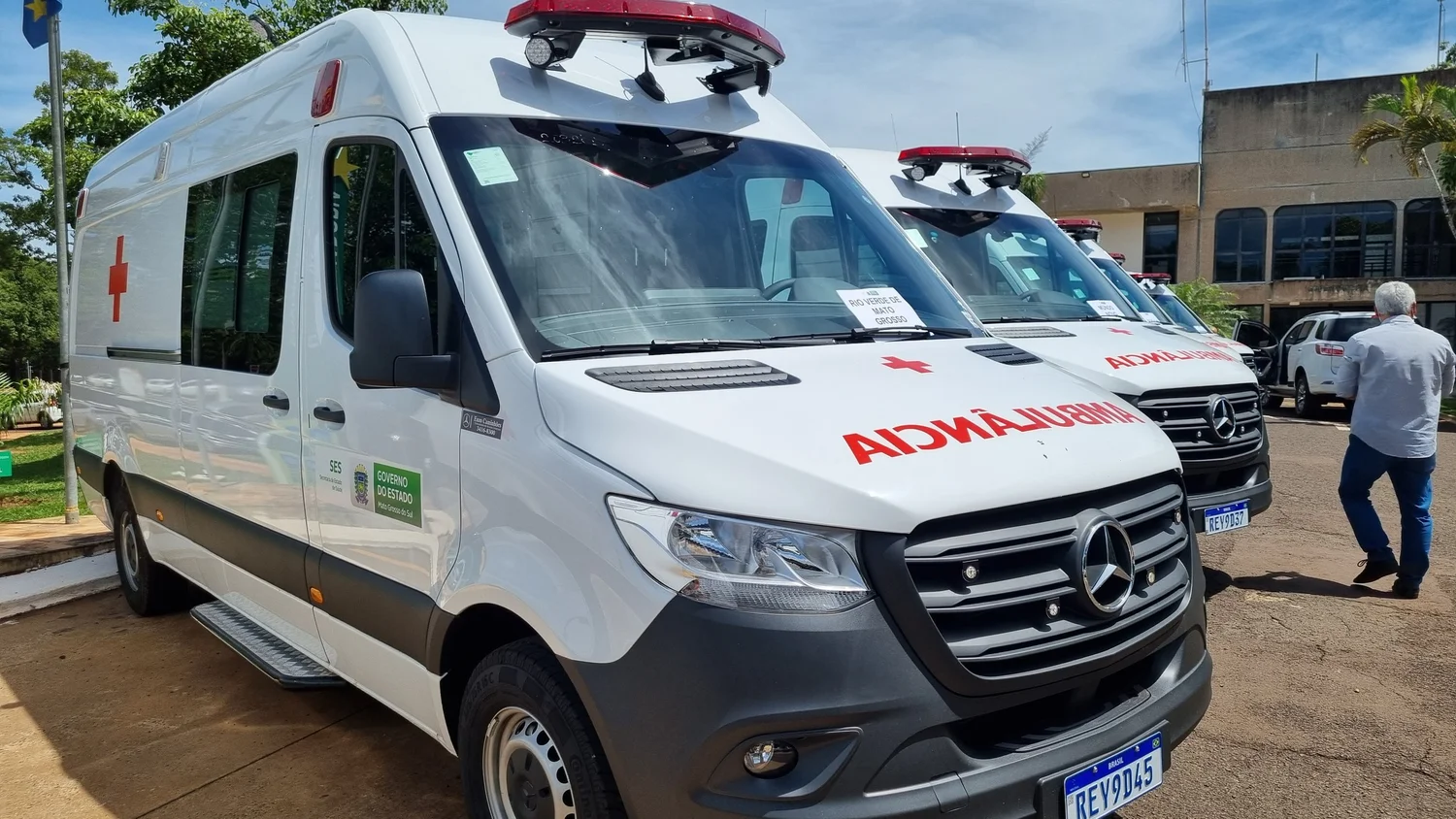 Municípios recebem ambulâncias para realizarem transporte seguro de pacientes