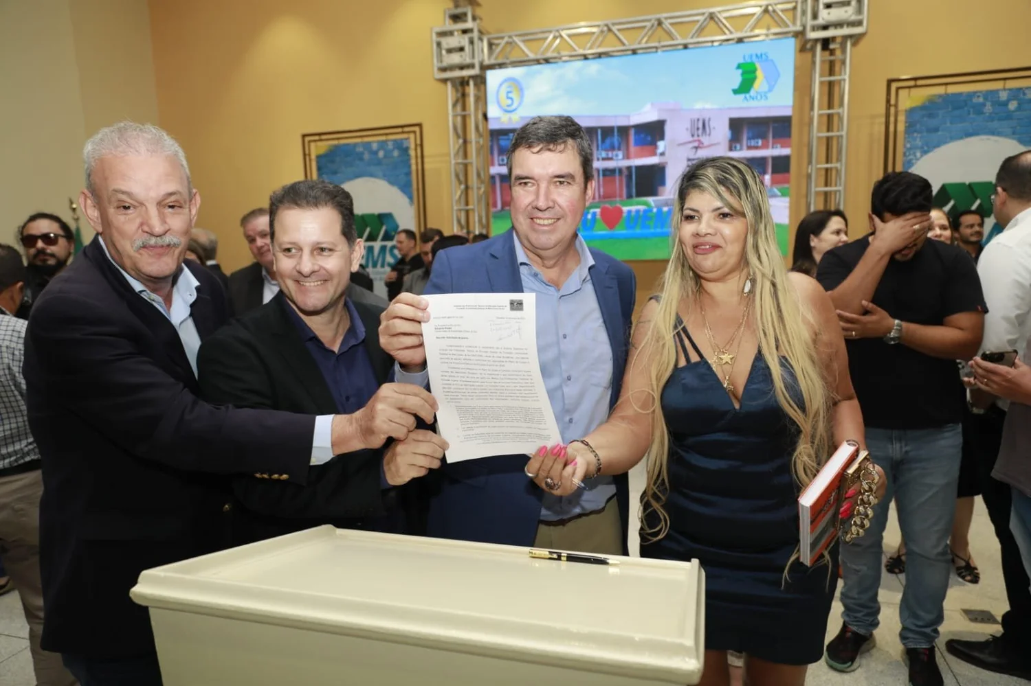 Nos 30 anos da UEMS, Geraldo Resende propõe curso de Medicina em Dourados