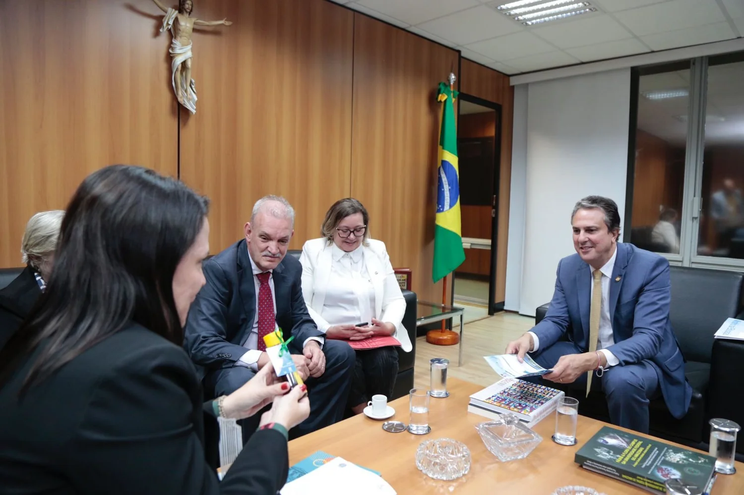 Ministro da Educação garante a Geraldo Resende a conclusão de obras paradas na UFMS e UFGD