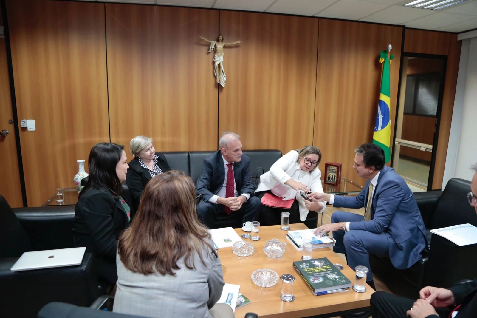 Ministro da Educação garante a Geraldo Resende a conclusão de obras paradas na UFMS e UFGD
