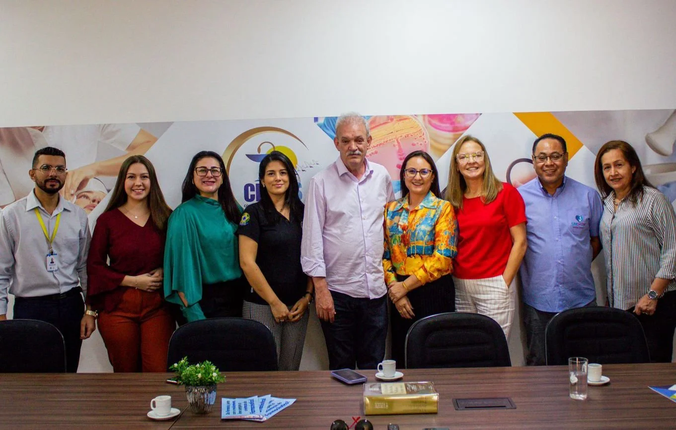 Farmacêuticos se reúnem com Geraldo Resende para ampliação do Farmácia Clínica no SUS