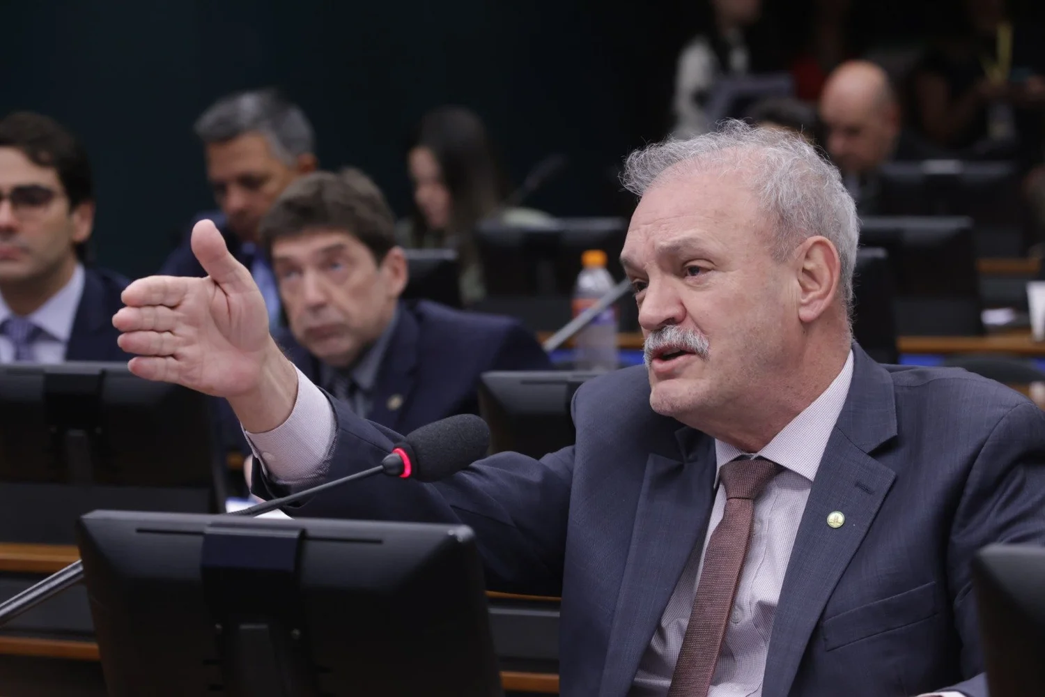 Projeto que prevê teste para identificação precoce de pessoa com Transtorno do Espectro Autista avança na Câmara dos Deputados