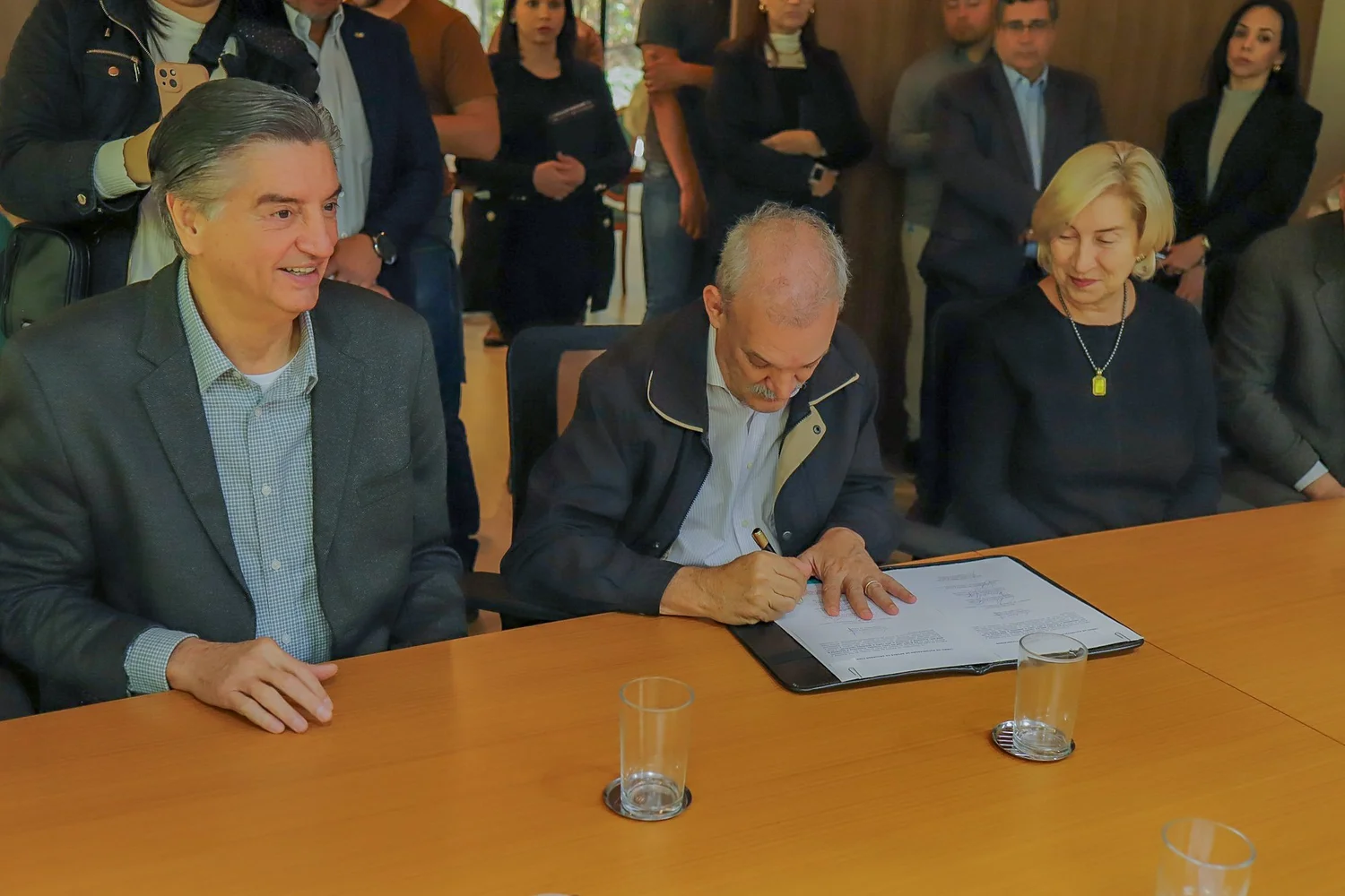 Deputado Federal Geraldo Resende assina convênio e garante 378 moradias populares para Mato Grosso do Sul