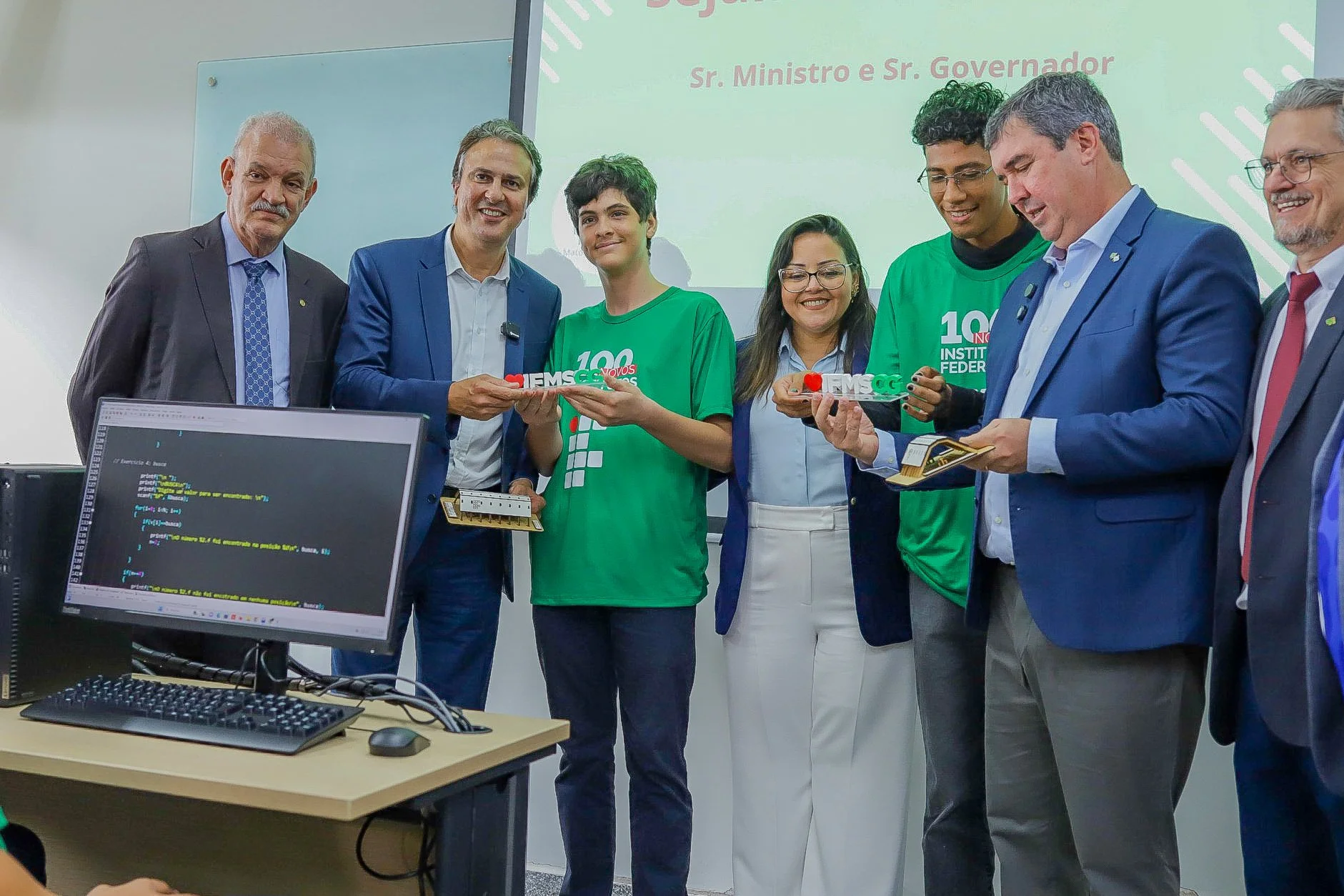 Deputado Geraldo Resende participa de anúncios, inaugurações e entregas do ministro da Educação em Campo Grande