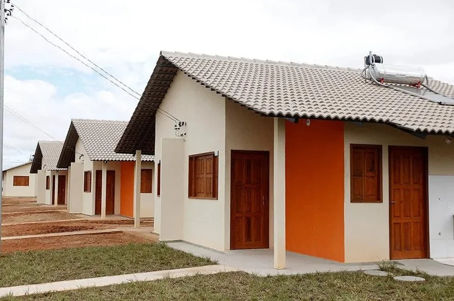 Geraldo Resende anuncia construção de mais 300 casas populares em MS