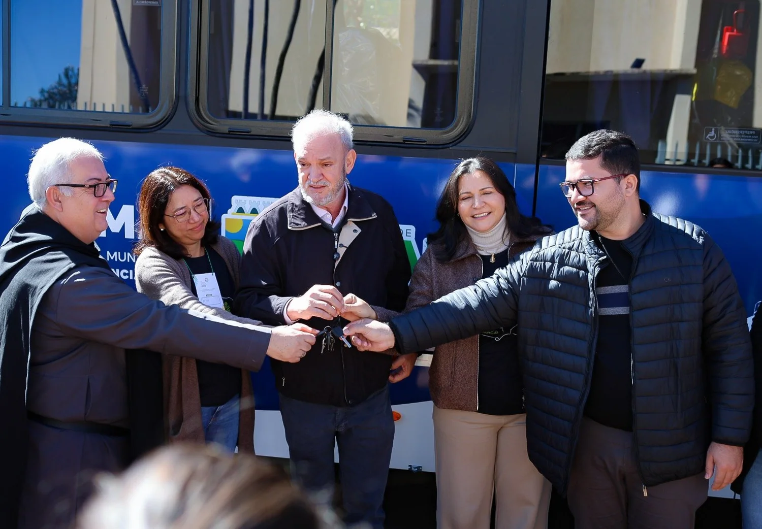 Caarapó recebe micro‑ônibus para transporte de usuários da assistência social