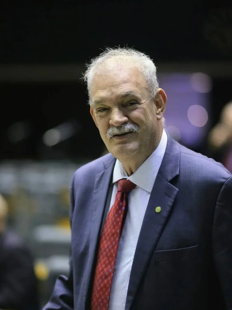 Geraldo Resende propõe lei para incluir cuidados com prematuros na Caderneta da Criança