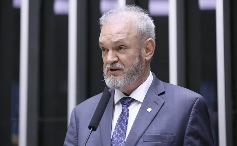 Aprovado: Projeto de Geraldo Resende obriga alerta em contas de luz com aumento de 35%