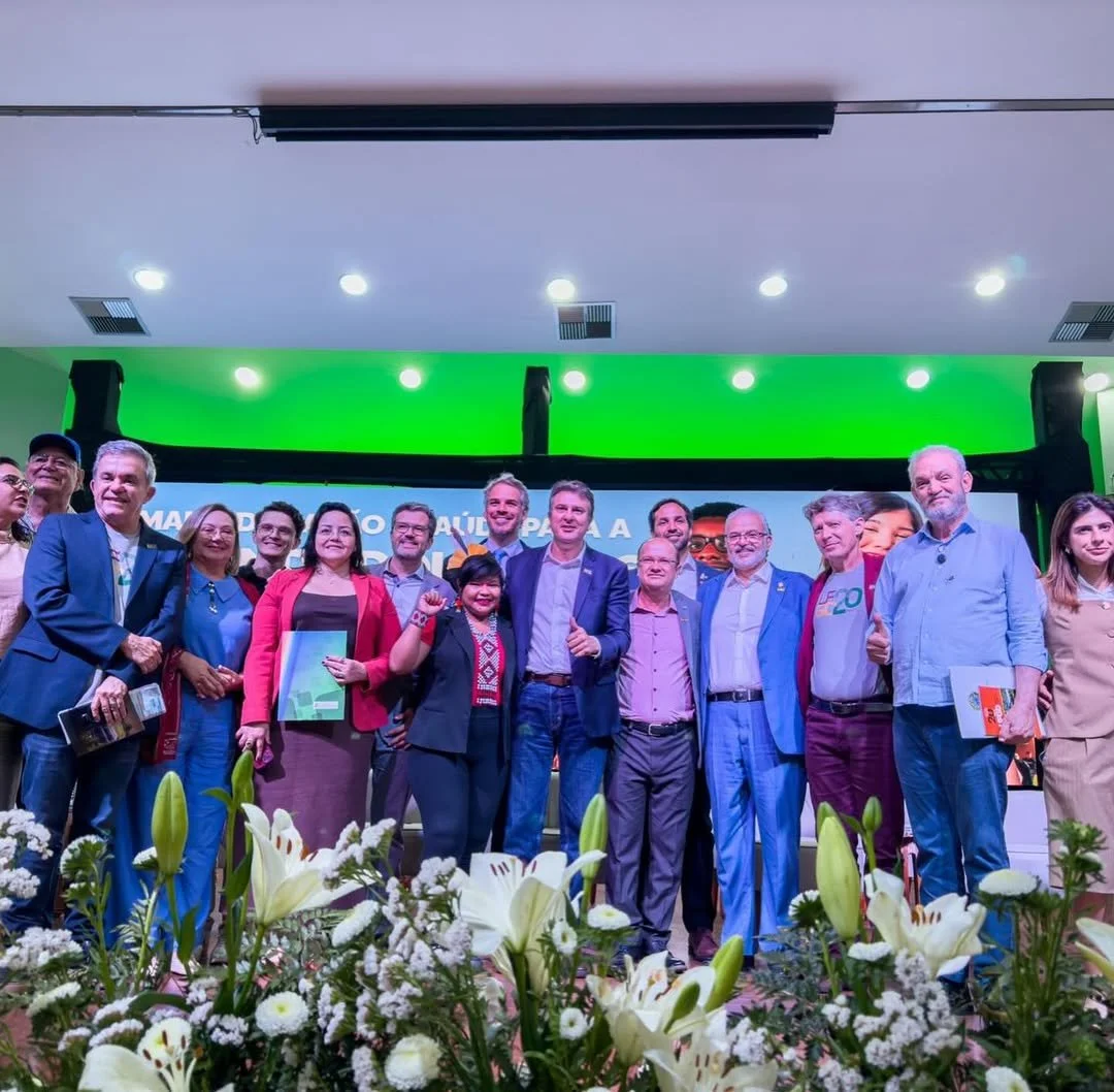 Ao lado do ministro da Educação, Geraldo Resende acompanha inauguração histórica e visita obras estratégicas em MS