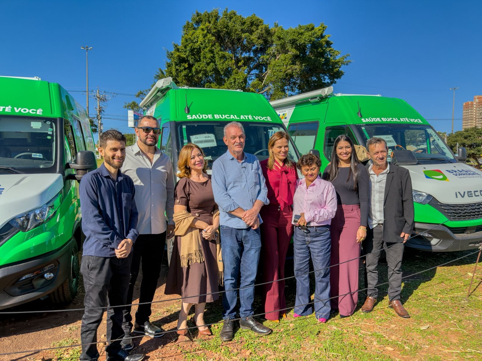 Geraldo Resende celebra entrega de unidades odontológicas móveis e equipamentos para UBSs que reforçam atendimento em MS